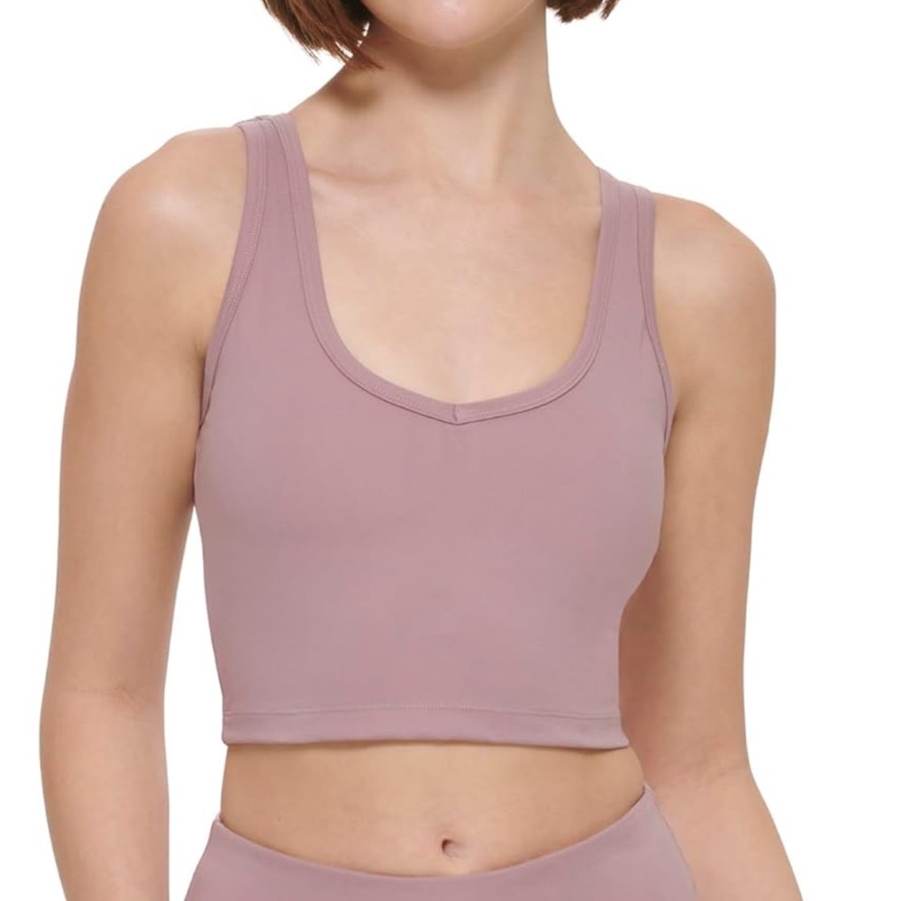 MSRP $50 NWT MEDIUM Performance Embrace Low Impact V-Neck Strappy Sports Bra